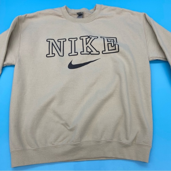 Vintage Nike Spell Out Tan with Swoosh Men's Crewneck Sweatshirt Gildan Tag LG - Picture 3 of 11